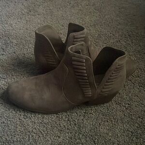 Ankle boots